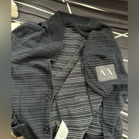 Men’s Small Cardigan - Picture 2 of 2